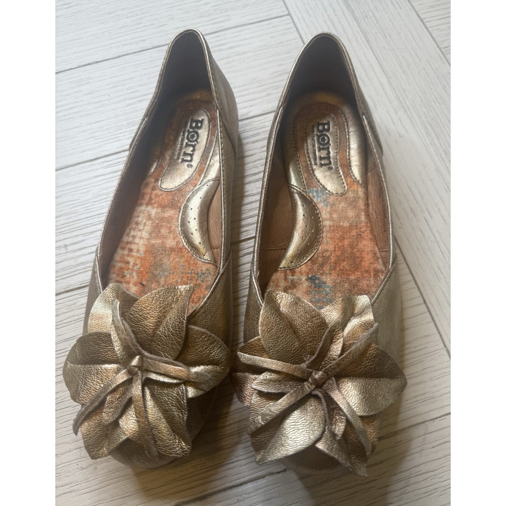 BOC‎ Born Metallic Gold Leather Ballet Flats Shoes Flower - Womens Size US 6.5